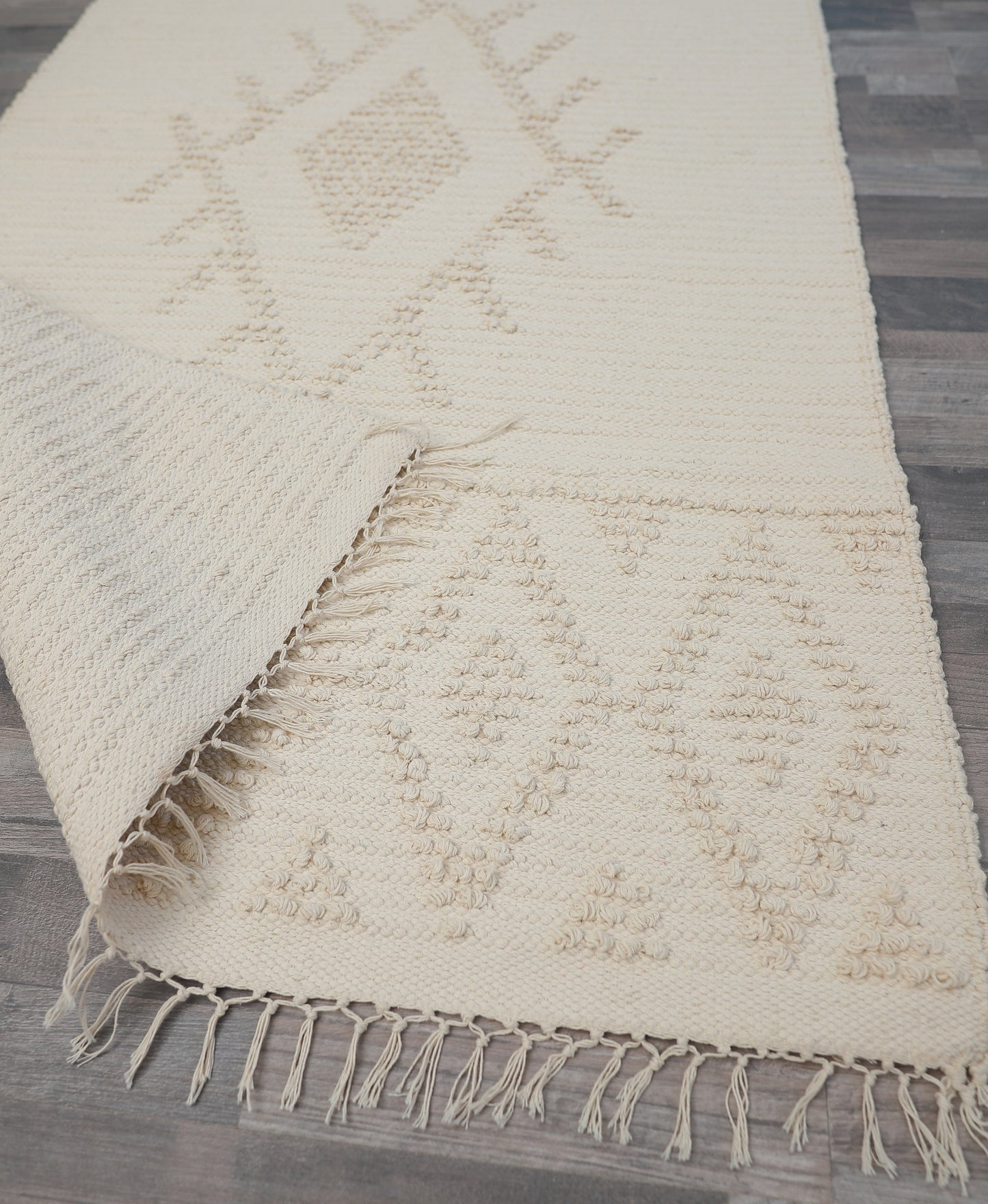 Tufted Rhombus Beige Rug