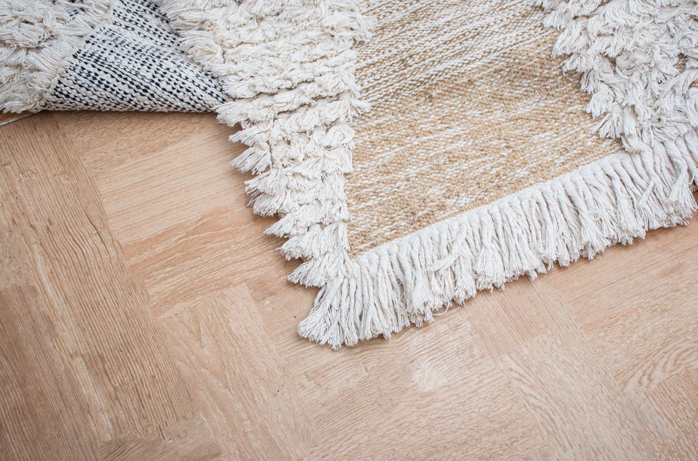 Colorful Scattered Fringe Rug